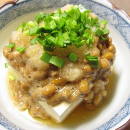 温かいお豆腐に納豆と大根おろしの組み合わせ♪
美味しいですね～(*^o^*)
ふわっとして、とろりとして本当に美味しい！
毎日リピしたいレシピに感動でした^^